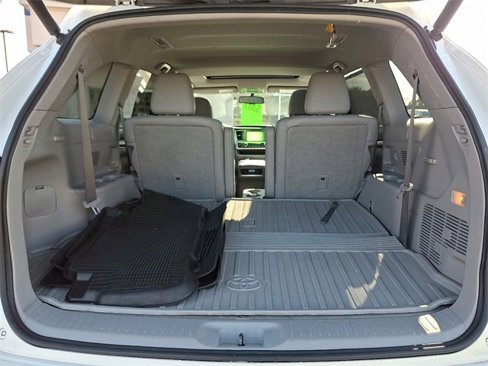 Used 2016 Toyota Highlander Limited image 33