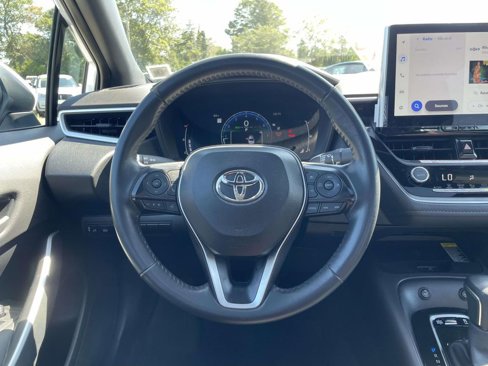 Used 2025 Toyota Corolla SE image 19