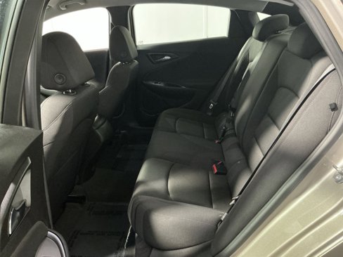 Used 2023 Chevrolet Malibu LS image 31