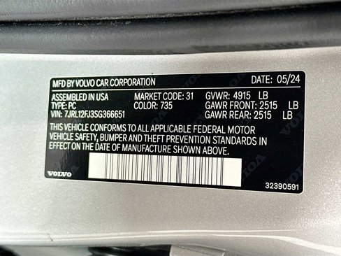 Certified 2025 Volvo S60 B5 Core image 30