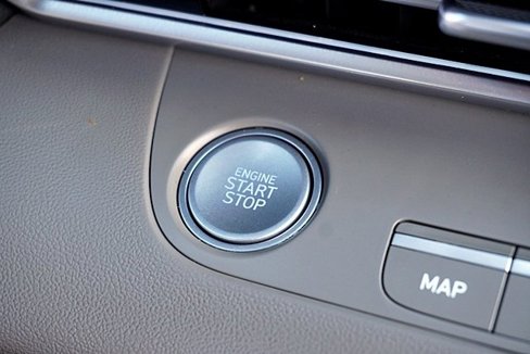 Certified 2024 Hyundai Elantra SEL image 29