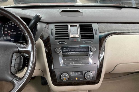 Used 2008 Cadillac DTS w/ Trunk Convenience Package image 6