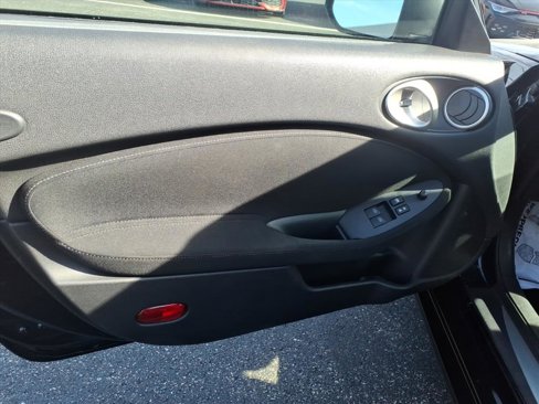 Used 2014 Nissan 370Z Roadster image 13