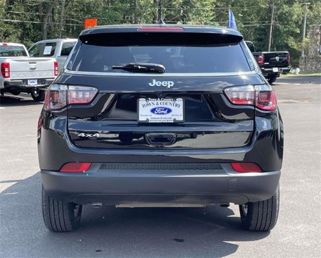 Used 2024 Jeep Compass Sport image 25