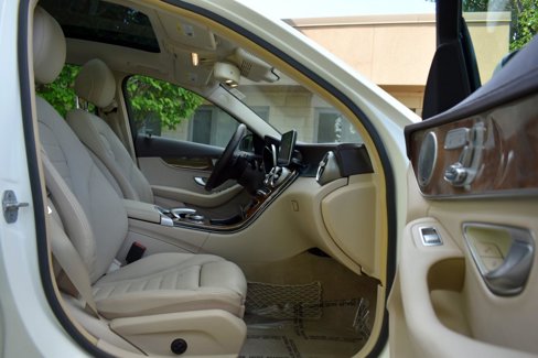 Used 2015 Mercedes-Benz C 300 4MATIC Sedan w/ Driver Assistance Package image 45