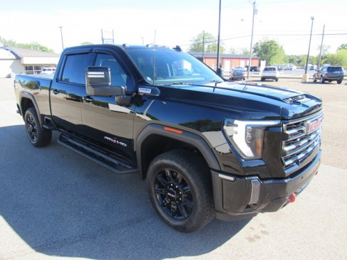 Used 2024 GMC Sierra 2500 AT4 w/ Technology Package image 8
