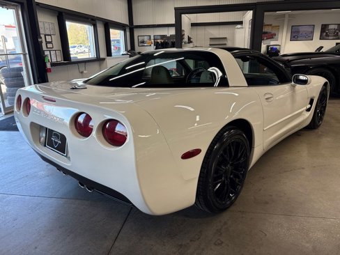 Used 2002 Chevrolet Corvette Coupe image 14