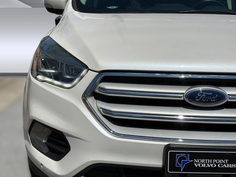 Used 2018 Ford Escape Titanium w/ Ford Safe & Smart Package image 11