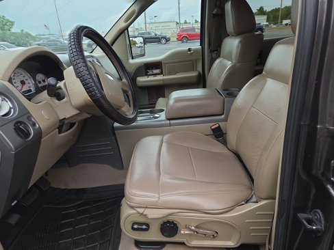 Used 2005 Ford F150 XLT image 10