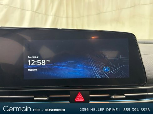 Used 2024 Hyundai Elantra Limited image 17