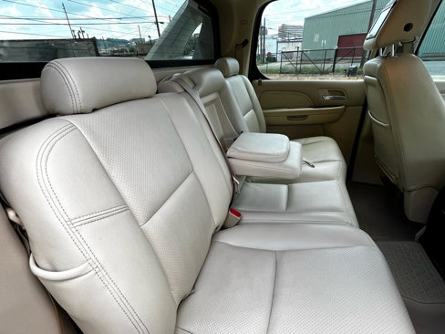Used 2007 Cadillac Escalade EXT w/ Information Package image 53