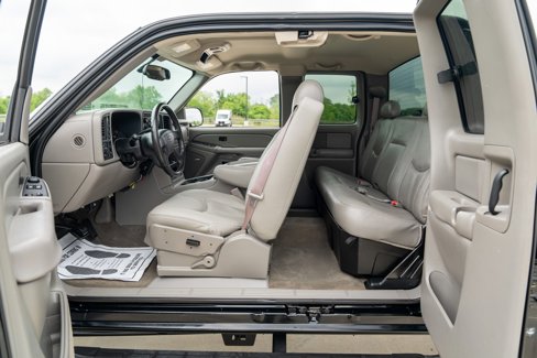 Used 2004 Chevrolet Silverado 2500 LS w/ Skid Plate Package image 34