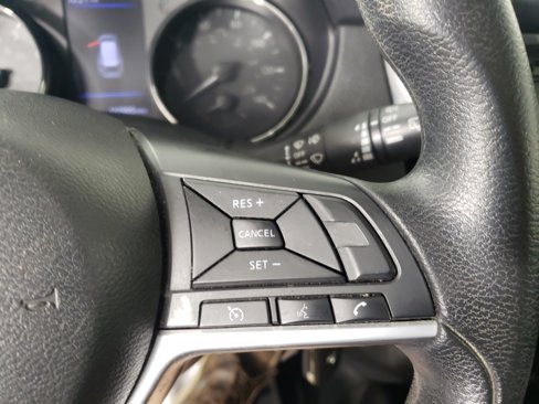 Used 2018 Nissan Rogue S image 17