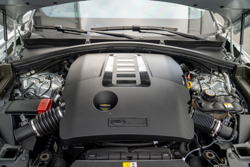 Used 2021 Land Rover Range Rover Velar R-Dynamic S image 36