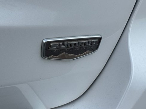 Used 2018 Jeep Grand Cherokee Summit image 8