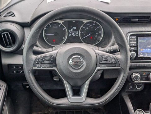 Used 2021 Nissan Kicks S image 11