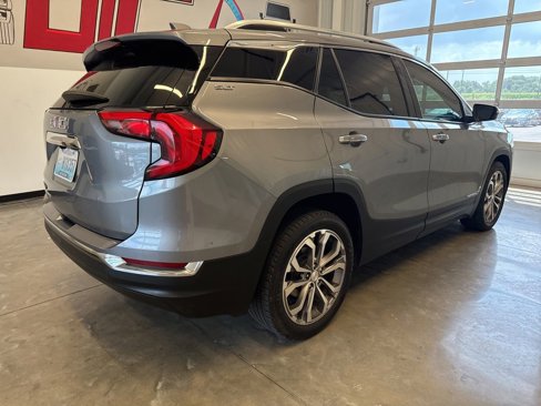 Used 2020 GMC Terrain SLT w/ Preferred Package image 3