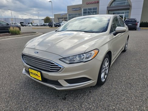 Used 2017 Ford Fusion S image 2