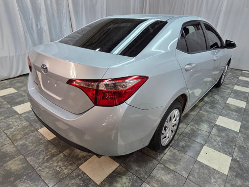 Used 2019 Toyota Corolla LE image 3