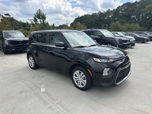 Used 2022 Kia Soul LX image 4
