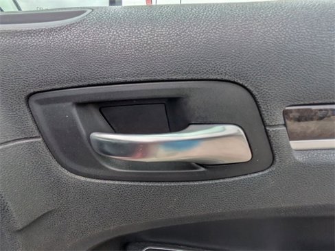 Used 2019 Chrysler 300 Limited image 36