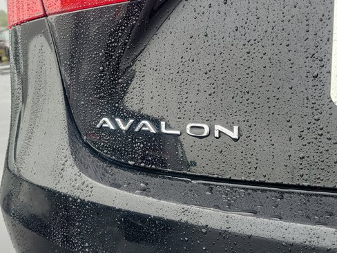 Used 2014 Toyota Avalon XLE image 6