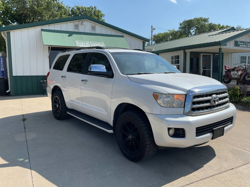 Used 2008 Toyota Sequoia Platinum w/ Cold Area Pkg image 3