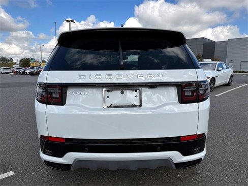 New 2025 Land Rover Discovery Sport S image 4