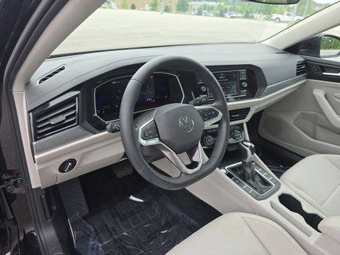 Certified 2022 Volkswagen Jetta SE image 15