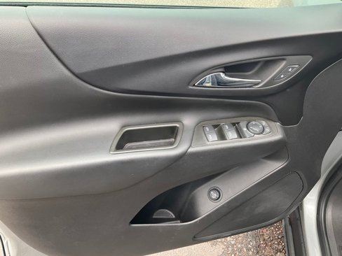 Used 2023 Chevrolet Equinox LT image 15