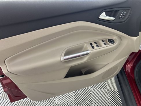 Used 2014 Ford C-MAX SE w/ Equipment Group 202A image 14