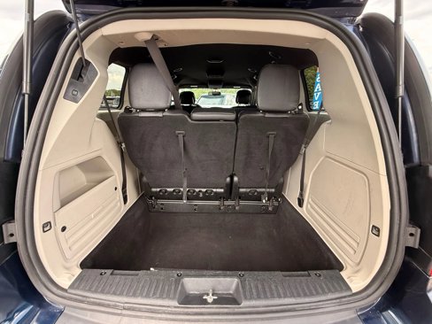 Used 2017 Dodge Grand Caravan SXT image 12