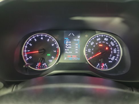 Used 2021 Toyota RAV4 XLE image 31