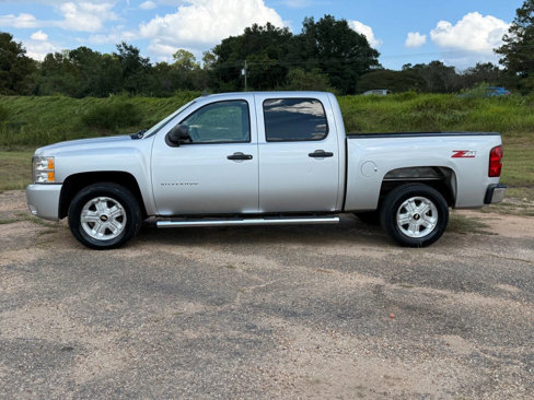 Used 2011 Chevrolet Silverado 1500 LT w/ All-Star Edition image 2