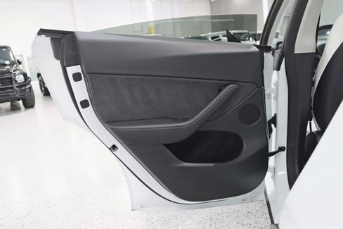 Used 2023 Tesla Model Y Performance image 34