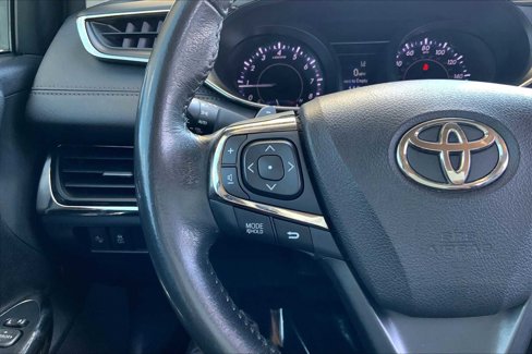 Used 2017 Toyota Avalon XLE image 19