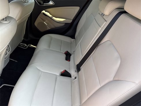 Used 2020 Mercedes-Benz GLA 250 image 10