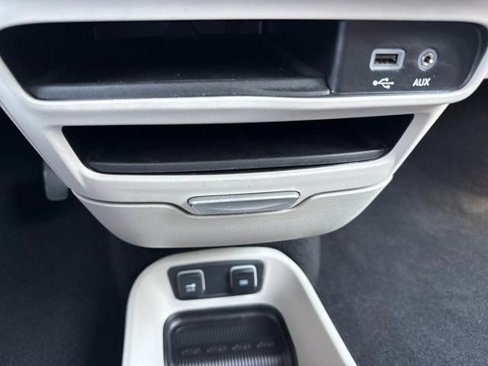 Used 2020 Chrysler Pacifica Limited image 23