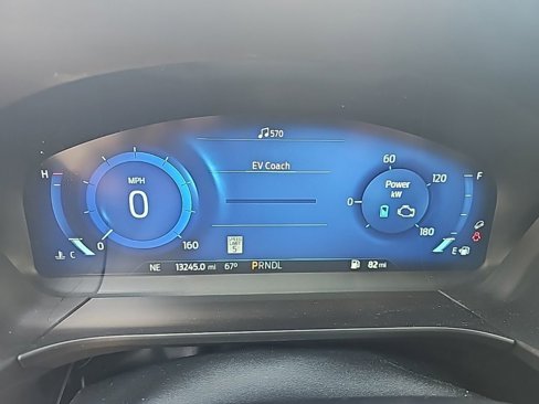 Certified 2021 Ford Escape Titanium image 34