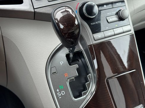 Used 2009 Toyota Venza AWD image 28