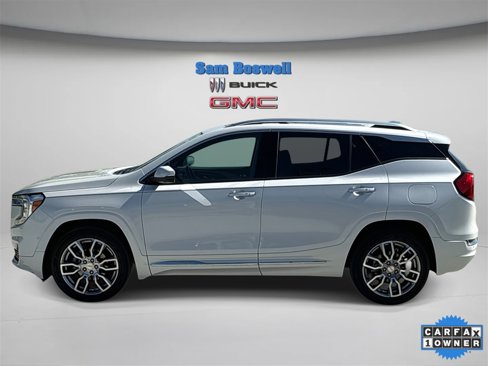 Used 2022 GMC Terrain Denali w/ Denali Premium Package image 9