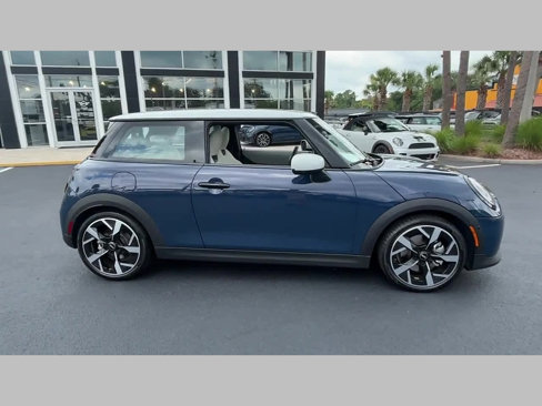 Certified 2025 MINI Cooper 2-Door Hardtop image 27