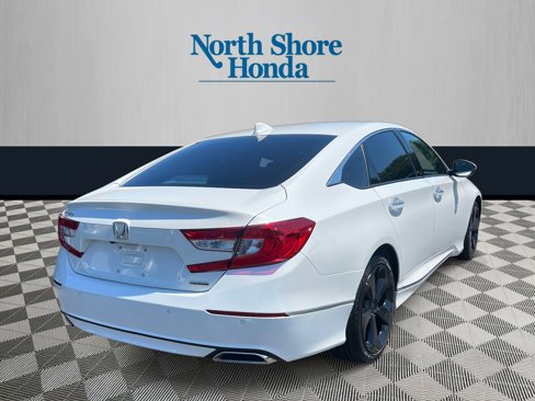 Certified 2018 Honda Accord Touring image 4