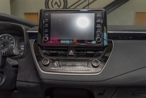Used 2022 Toyota Corolla LE image 10
