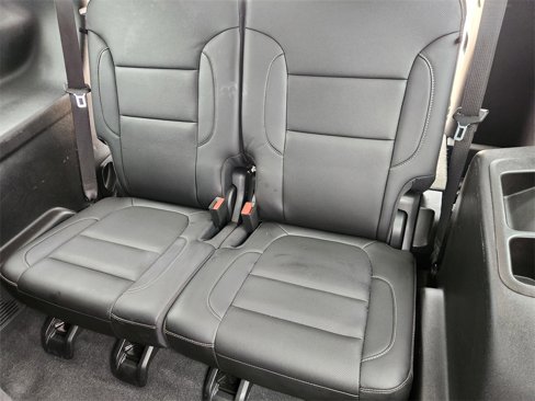 Used 2023 GMC Acadia SLT image 28
