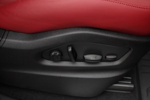 Used 2023 Porsche Cayenne Turbo S image 22