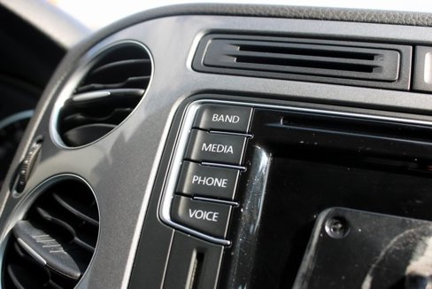 Used 2017 Volkswagen Tiguan S image 23