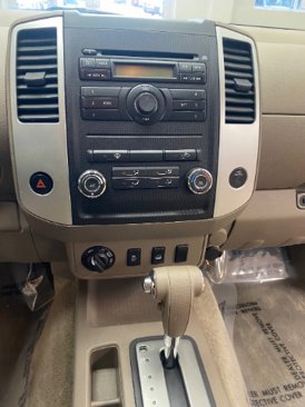 Used 2012 Nissan Frontier SV image 24