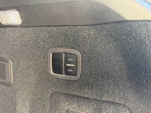Used 2021 Porsche Cayenne Turbo S image 29