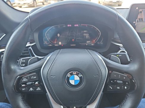 Used 2022 BMW 530i xDrive w/ Executive Package image 22